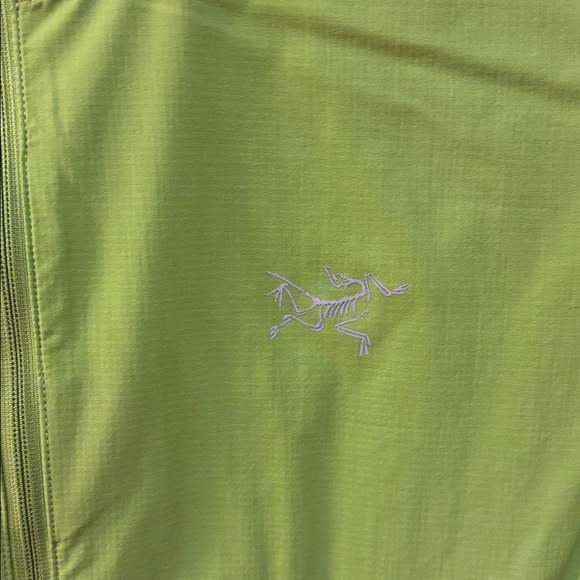 Arc'teryx Vibrant Green Women's Jacket size large - Picture 2 of 4